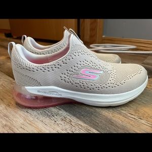 Skechers GoRun, size 9.5